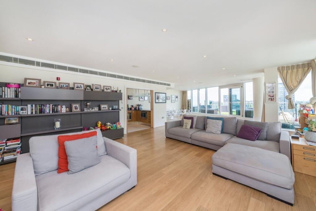 3 bed property in Battersea Reach, Juniper Drive, London